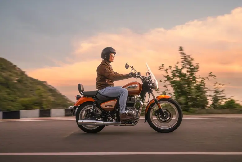 Royal Enfield เปิดตัว Meteor 350 'Sundowner Orange' Special Edition ครั้งแรกในไทย ณ งาน Motor Show 2026