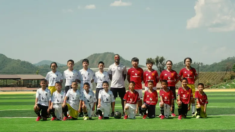 DHL Express ผนึกกำลัง Manchester United ส่งมอบ "โรงละครแห่งความฝัน" เพื่อแฟนปีศาจแดง ในพื้นที่ชนบทของประเทศไทย