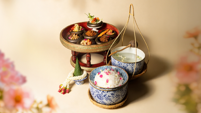 สัมผัสเสน่ห์ฤดูร้อนแบบไทย กับ "ข้าวแช่" เมนูคลายร้อนสุดประณีต ตลอดเดือน ที่ ห้องอาหาร ซาวิโอ โรงแรม ชาเทรียม แกรนด์ กรุงเทพฯ