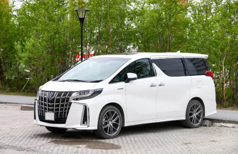 รถ ALPHard มือสอง น่าใช้ไหม ตอบโจทย์ความคุ้มค่าระยะยาว