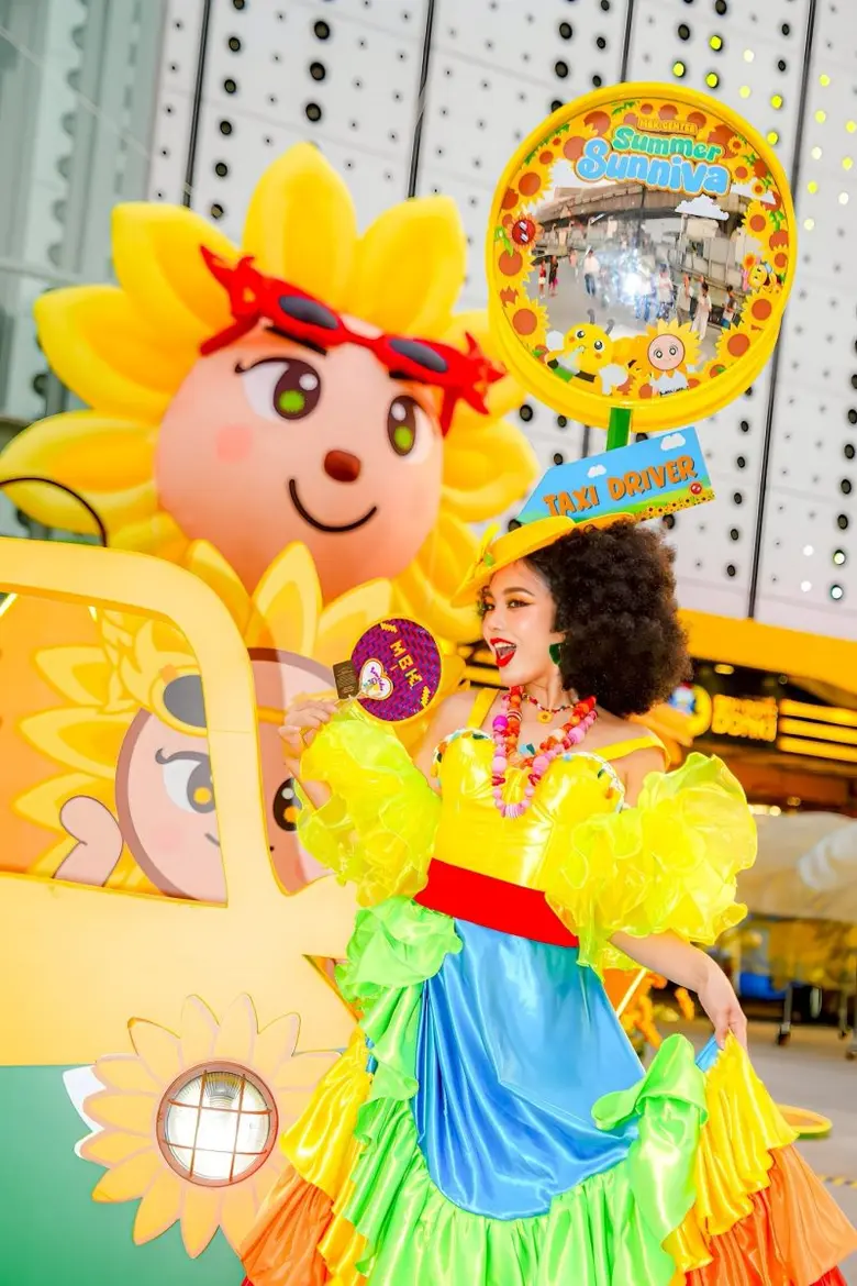 เอ็ม บี เค เซ็นเตอร์ ส่งงานคราฟต์ไทยร่วมสมัย "พัดสาน MBK" สู่ "Global Souvenir"