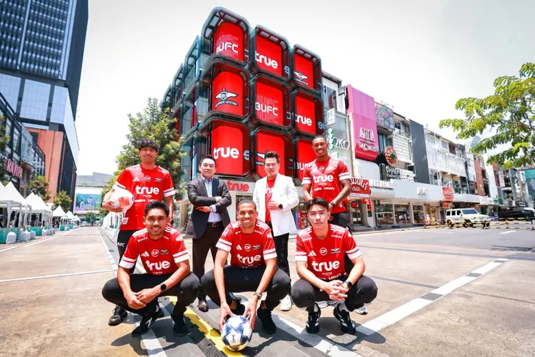 ทรู แบงค็อก ยูไนเต็ด จุดพลังเชียร์ ใจกลางกรุงเทพ ยกทัพแข้งเทพสู่ True Alpha Hub พื้นที่แห่งใหม่ของ Gen Alpha ปลุก Passion แฟนบอลไทย