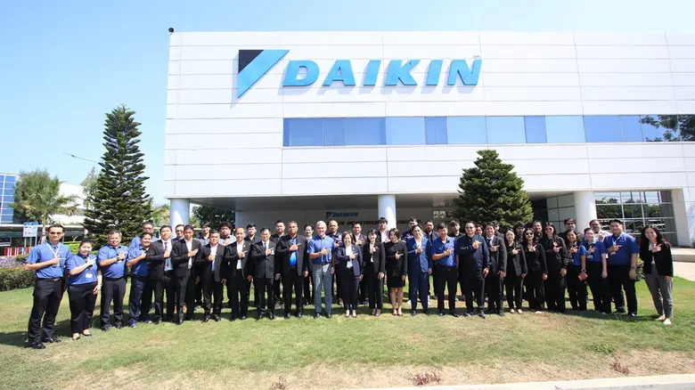 ไดกิ้น ยกระดับอาชีวะไทย ส่งมอบชุดปฏิบัติการ-เครื่องปรับอากาศ 42 ชุด ชูประสบการณ์จริง ปั้นช่างแอร์มืออาชีพสู่มาตรฐานสากล