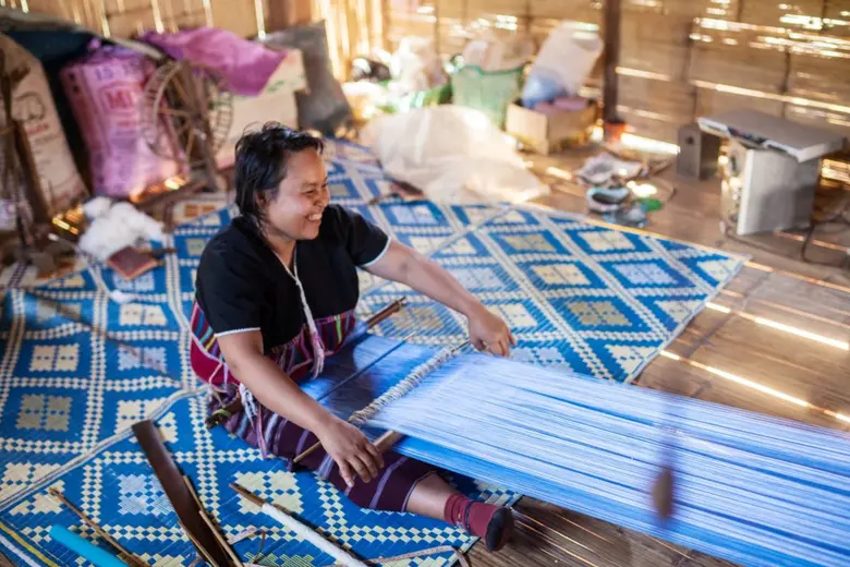 กรมทรัพย์สินทางปัญญาร่วมภูมิใจในอัตลักษณ์ความเป็นไทย หนุนคุ้มครองงานดีไซน์ ต่อยอดผ้าไทยสู่เศรษฐกิจสร้างสรรค์