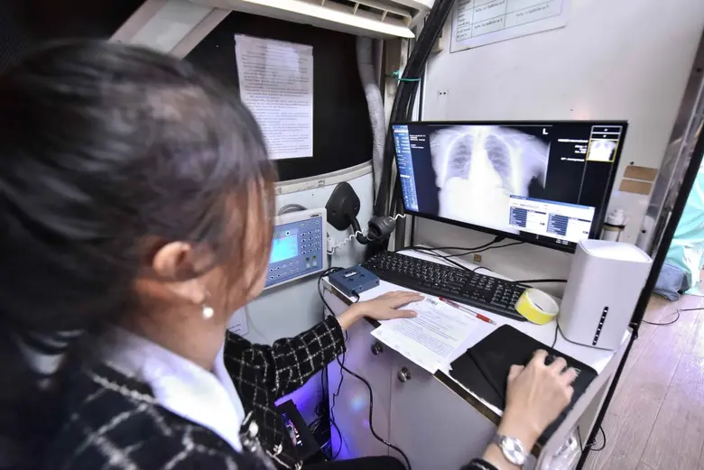 IEAT and AstraZeneca Proactively Conduct Lung Screenings, Visiting GC and SCG Plants for AI-Assisted X-Rays to Drive Early Detection