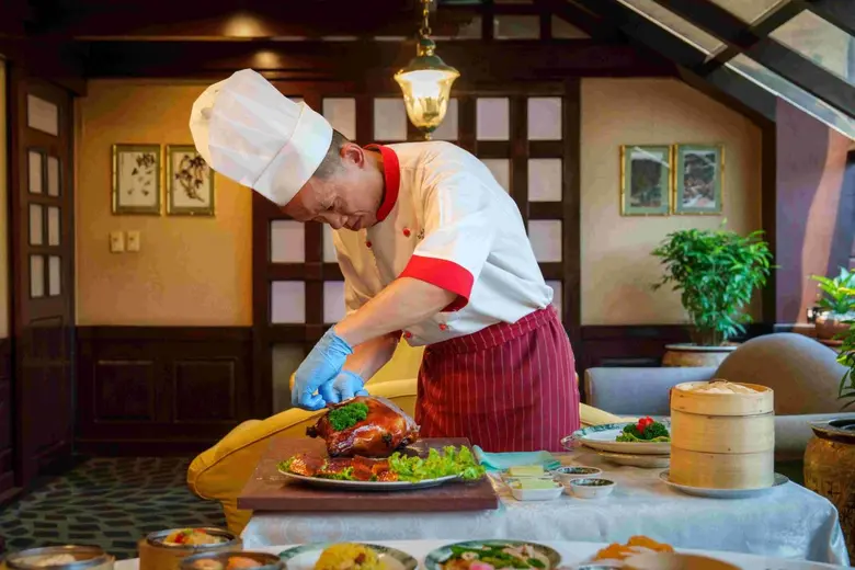 บุฟเฟต์ติ่มซำพรีเมียม "มหามงคล" คลายร้อน เสิร์ฟไม่อั้น พร้อมสิทธิพิเศษ 2 ต่อ ณ ห้องอาหารไดนาสตี้ เซ็นทารา แกรนด์ ลาดพร้าว