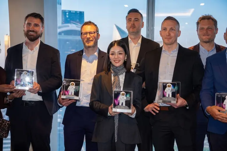 Liberator ขึ้นแท่นโบรกเกอร์อันดับ 1 เอเชียจาก TradingView 'มาดามเดียร์' นำทีมคว้า Best Stock Broker in Asia 2025