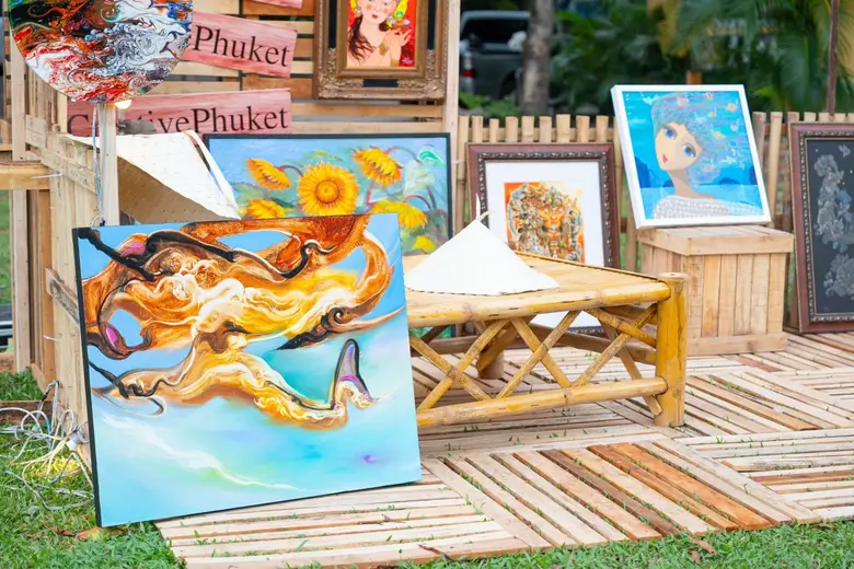 ภูเก็ตเดินหน้าขับเคลื่อน "ทุนวัฒนธรรม" รวมพลังศิลปินภูเก็ต สะท้อนอัตลักษณ์ศิลป์ร่วมสมัย เปิดแหล่งเรียนรู้ แหล่งท่องเที่ยว และบ้านศิลปิน ยกระดับสู่การท่องเที่ยวเชิงสร้างสรรค์