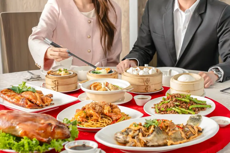 อิ่ม ฟิน ยกแก๊ง 3 ร้านอาหารเครืออิมแพ็ค มอบส่วนลด10% สำหรับผู้ถือบัตร TCC Connect