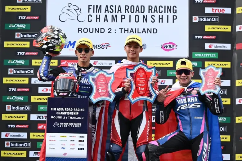 แรงทะลุลองแล็ป! "มิกซ์-ธนัช" บิด Honda CBR600RR ฝ่าลองแล็ป ไล่แซงเดือดทะยานคว้าวินเนอร์ เรซ 2 ศึกชิงแชมป์เอเชีย