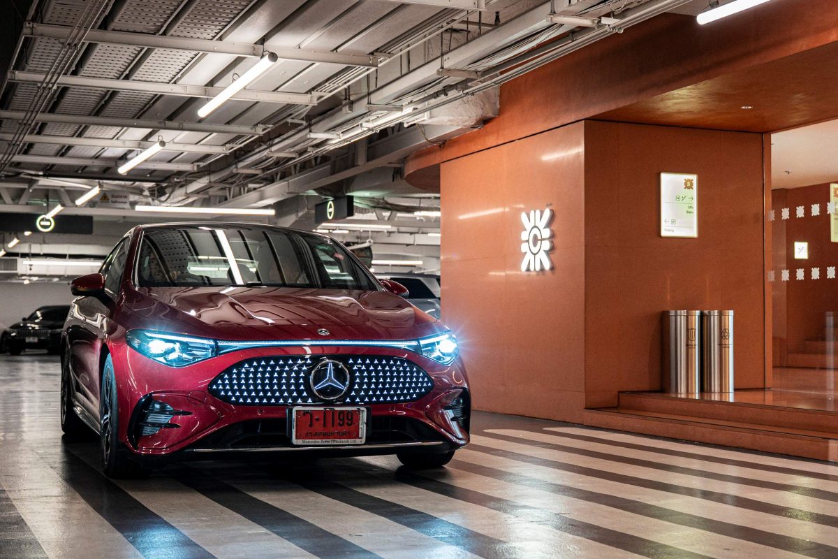 เมอร์เซเดส-เบนซ์ ต่อยอดกระแส The all-new electric CLA กับ Facade Lighting