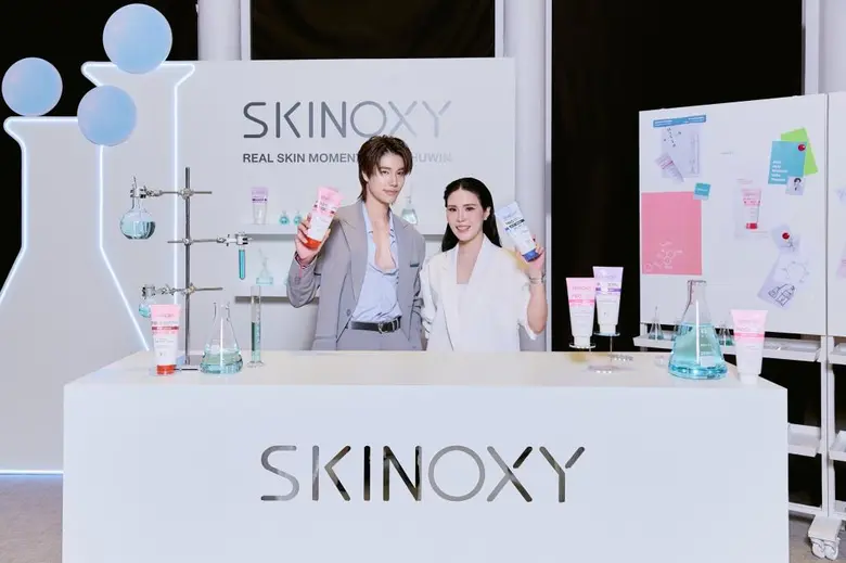 SKINOXY เปิดตัว "ภูวินทร์" นั่งแท่นพรีเซนเตอร์ผิวใสคนแรก ในงาน "Real Skin Moment with PHUWIN x SKINOXY" แฟนคลับแห่ซัพพอร์ตแน่นงาน