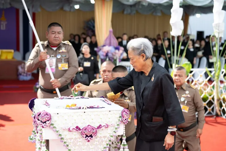 สมเด็จพระกนิษฐาธิราชเจ้า กรมสมเด็จพระเทพรัตนราชสุดาฯ สยามบรมราชกุมารี เสด็จพระราชดำเนินทรงวางศิลาฤกษ์อาคารโรงพยาบาลรามาธิบดีและย่านนวัตกรรมโยธี