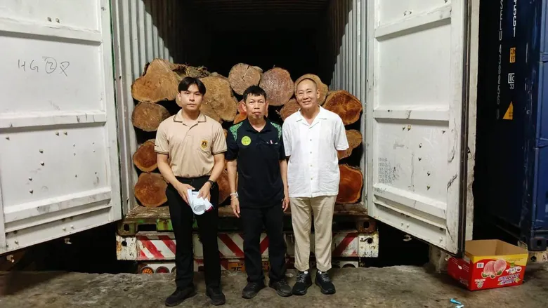 อ.อ.ป. "ส่งออกไม้สัก" ไปต่างประเทศอย่างต่อเนื่อง ... หวังเร่งระบายไม้สักค้างสต๊อกตามแผนสร้างรายได้ให้องค์กรอย่างยั่งยืน