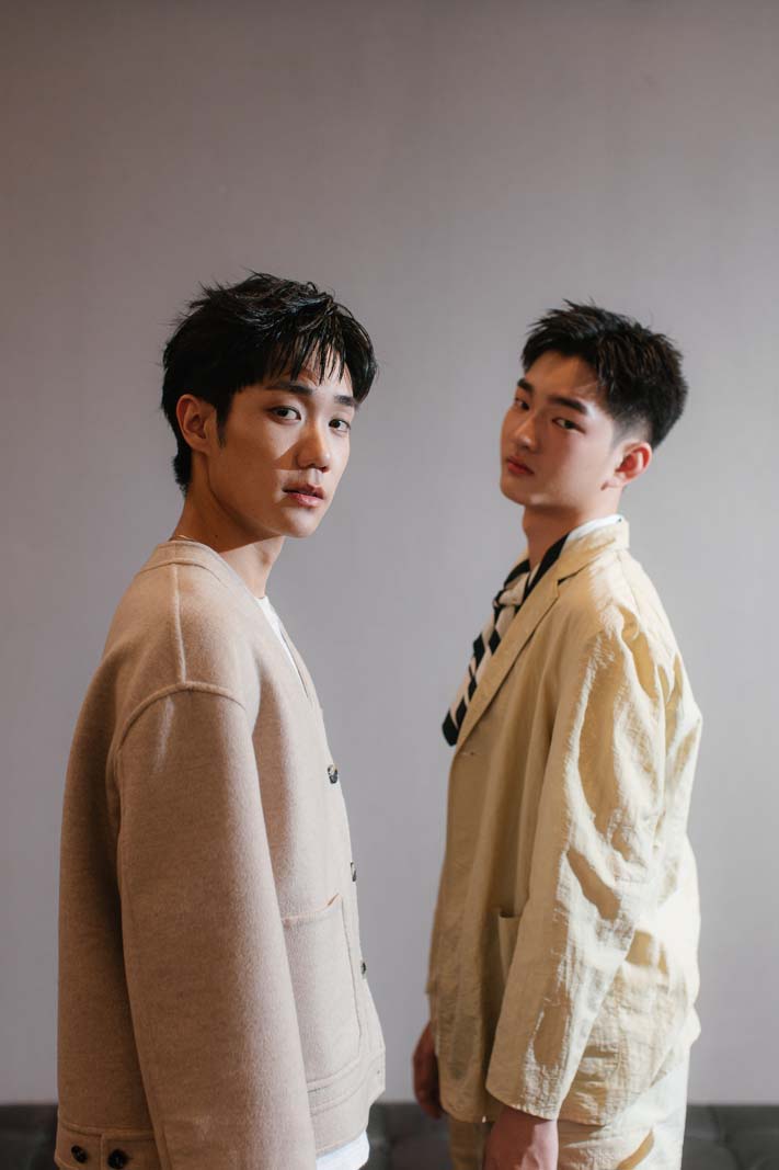 เปิดวาร์ปสองหนุ่มเคมีดี๊ดี "ซีซ่าร์ ภูดิส - ดีเฟย ชาน" จากซีรีส์ "เรียกแด๊ดสิธาร (Your Dear Daddy)" น่ารักน่าหยิกจนใจเจ็บ