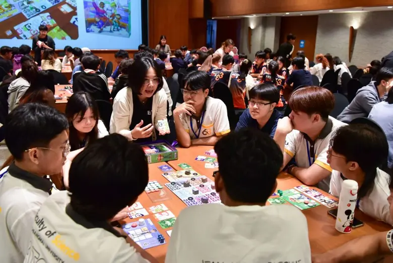 สสวท. แท็กทีมกรุงไทย จัดค่าย สควค. สไตล์ Learn &amp; Play เสริมทักษะรอบด้าน ปั้นนักเรียนทุนสู่ครู SMT แห่งอนาคต