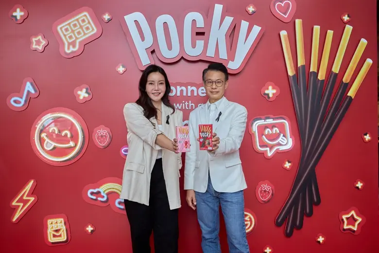 ไทยกูลิโกะ ฉลองครบรอบ 60 ปีของ "ป๊อกกี้" เปิดตัวแคมเปญ 'Connect with a Smile' พลิกโฉมแพ็กเกจใหม่ พร้อมอัปเกรดรสช็อกโกแลตให้เข้มข้นและกรอบยิ่งขึ้น