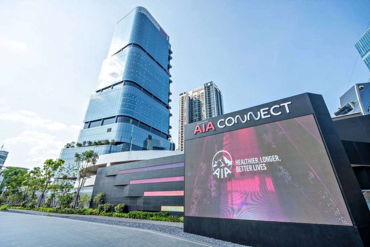 JLL Thailand Celebrates Official Opening of AIA Connect, Expanding Property Management Partnership with AIA Thailand