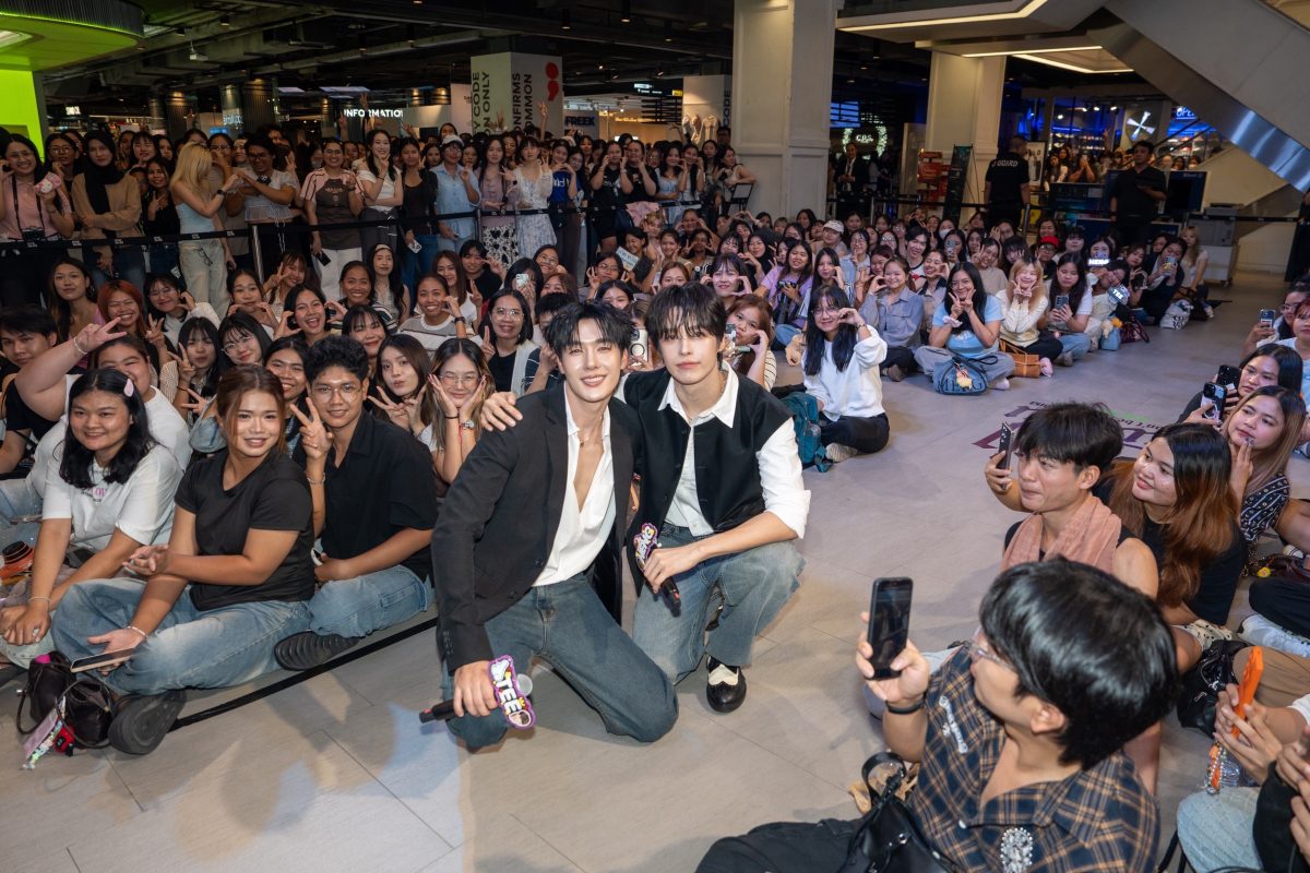 "ตี๋-เฮง" ทำห้างแตก! ในงาน Fan Gathering "อย่าขอพี่เจน" Presented By LALOMA แฟนคลับล้นพื้นที่ เสพโมเมนต์ฟินกระจาย!