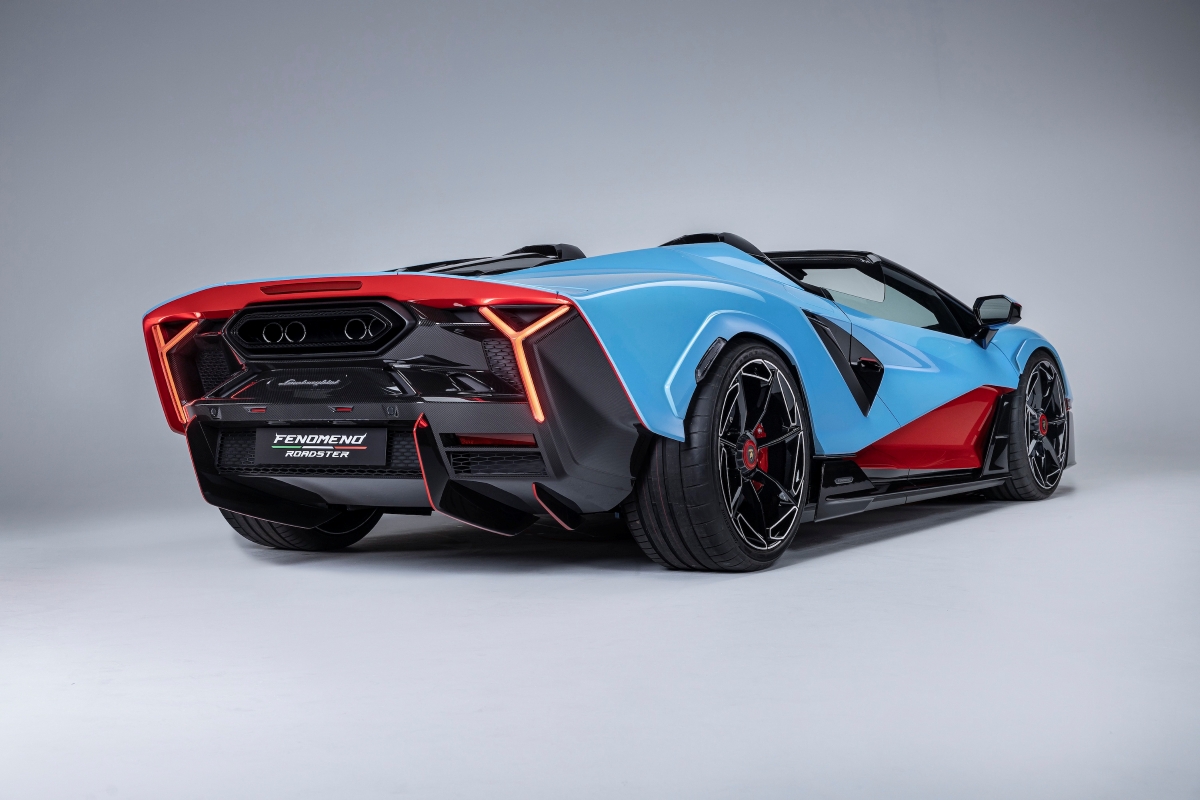 บริดจสโตนได้รับเลือกในฐานะพันธมิตรด้านยางรถยนต์ให้ 'Lamborghini Fenomeno Roadster' ซูเปอร์คาร์เปิดประทุนทรงพลังที่สุดในประวัติศาสตร์ลัมโบร์กินี