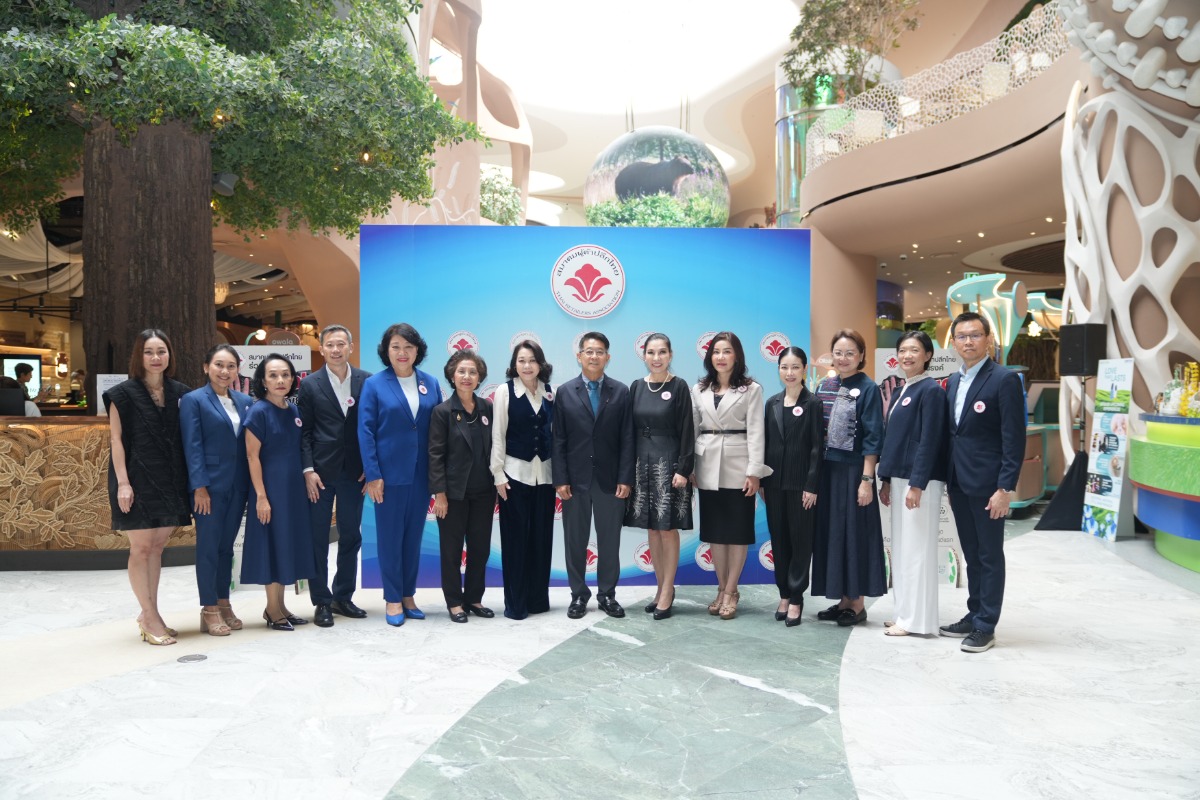 Thai Retailers Association unveils TRA 'ACT' strategy to driveThailand's retail sectorCalls on the government to stimulate consumer spending,strengthen SMEs and promote fair competition