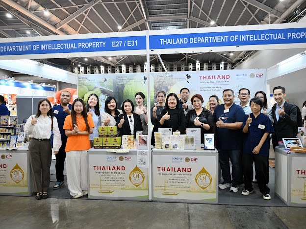 กรมทรัพย์สินทางปัญญา ดัน 6 GI ไทย เปิดตลาดสิงคโปร์ บุกงาน APAC Food &amp; Beverage Expo พร้อมเปิดเวทีจับคู่ธุรกิจ มุ่งเชื่อมการค้า-ท่องเที่ยว ต่อยอดสินค้าอัตลักษณ์ สร้างรายได้สู่ชุมชน