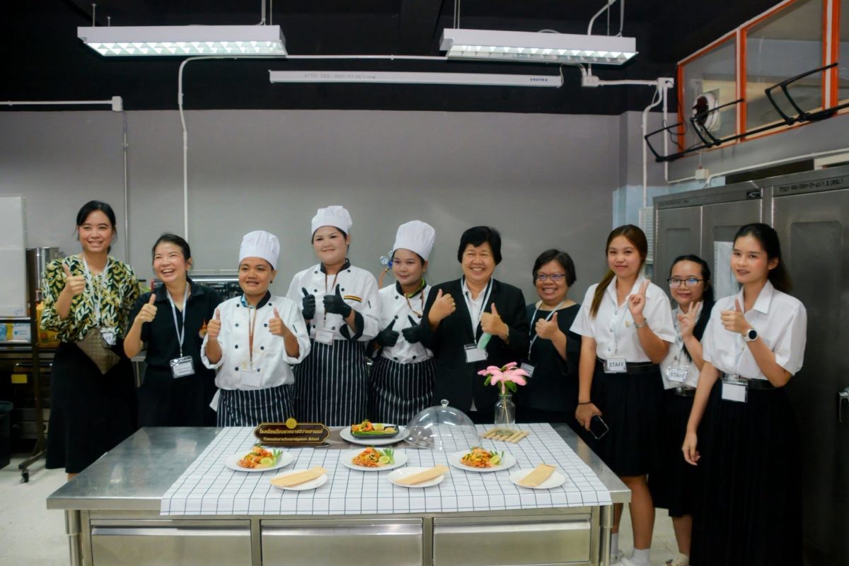 นักเรียนแห่เข้าร่วมงาน OPEN HOUSE คณะเทคโนโลยีคหกรรมศาสตร์ มทร.กรุงเทพ พร้อมร่วมทำกิจกรรมและแข่งขันทักษะสุดคึกคัก