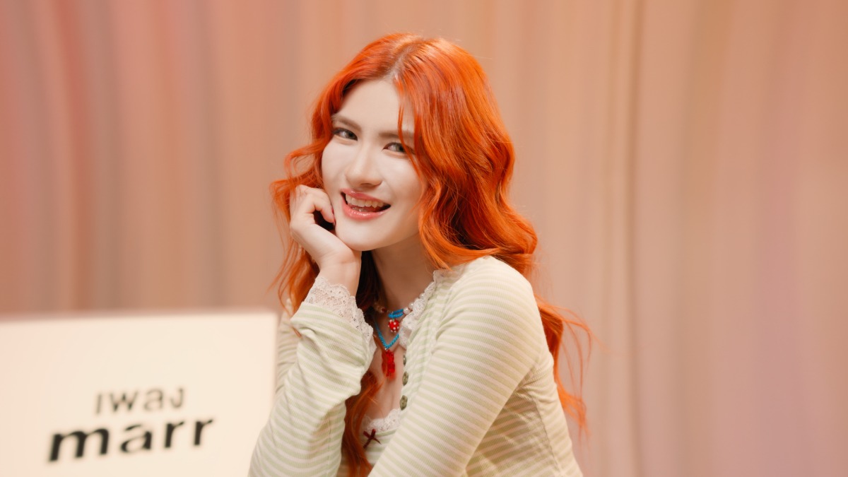 "POPPY CHATCHAYA" ชวนตกหลุมรักผ่านเพลง "ก็รู้ว่าน่ารัก (Unreal)" x marr team