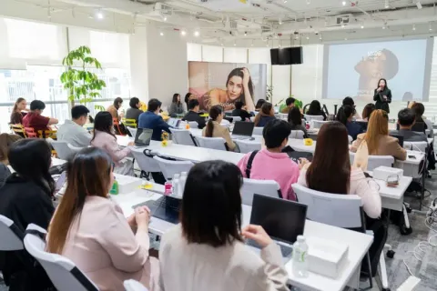 หมดยุคความงามแบบ One-Size-Fits-All! กัลเดอร์มา x LINE for Business จัด GAIN BUSINESS Workshop ติวเข้มคลินิกใช้ MarTech และดาต้า ยกระดับสู่ Personalized Aesthetics
