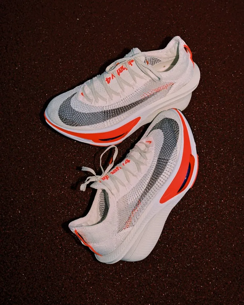 Nike เปิดตัว Alphafly 4 รองเท้าวิ่งรุ่นใหม่ล่าสุด ปลดล็อกความเร็วและความมั่นใจ เสริมพลังให้นักวิ่งไปได้ไกลกว่าเดิม ตอบโจทย์นักวิ่งทุกระดับ เพิ่มความเร็ว และฉีกกฎทุกความเป็นไปได้