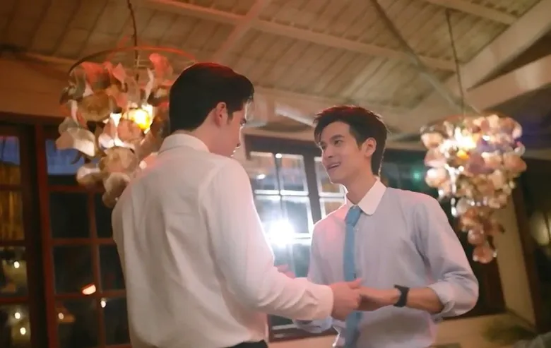 "เฟรนด์ พีระกฤตย์" ปลุกสะโพก โชว์สเต็ปแดนซ์ ขยี้ต่อมหึง "ทาฑิ กวิน" ไม่รู้ตัว ใน "Decoding You โคตรรัก"