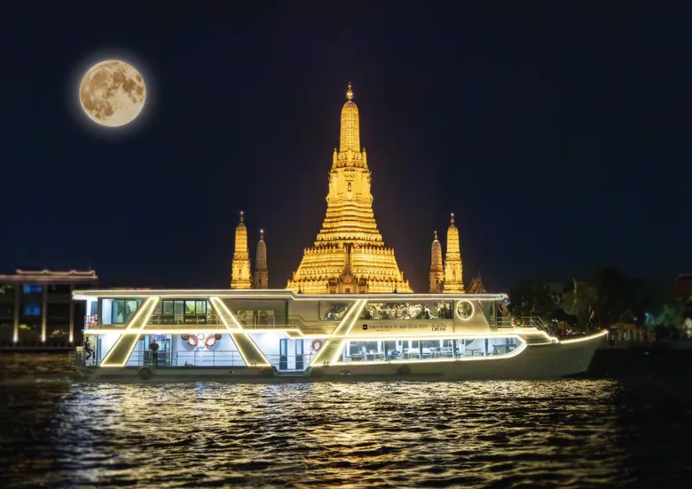 เฉลิมฉลองให้แก่ความรุ่งโรจน์เหนือกาลเวลาของเทศกาลลอยกระทง ประจำปี พ.ศ. 25269 ณ โรงแรมแชงกรี-ลา กรุงเทพฯ