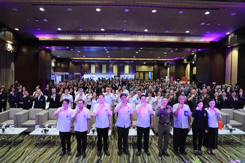 สธ. เดินหน้า "Smile Thailand 2570 สุขภาพดี เริ่มที่ช่องปาก" ชูดิจิทัลทันตกรรม ลดเหลื่อมล้ำ มุ่งคนไทยสูงวัยอย่างมีคุณภาพ