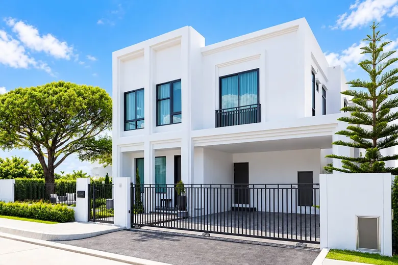 เรนวูด ปาร์ค เผยบ้าน "SONIA" ก่อสร้างคืบหน้า 92% รับดีมานด์ Luxury Living ชูพื้นที่สีเขียวและไลฟ์สไตล์สังคมระดับเวิลด์คลาส ตอบโจทย์การอยู่อาศัยระดับบน