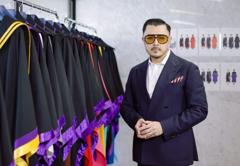 DPU x ASAVA ออกแบบชุดครุยใหม่ ถ่ายทอดศักยภาพบัณฑิตผ่านความร่วมสมัยและอัตลักษณ์มหาวิทยาลัย