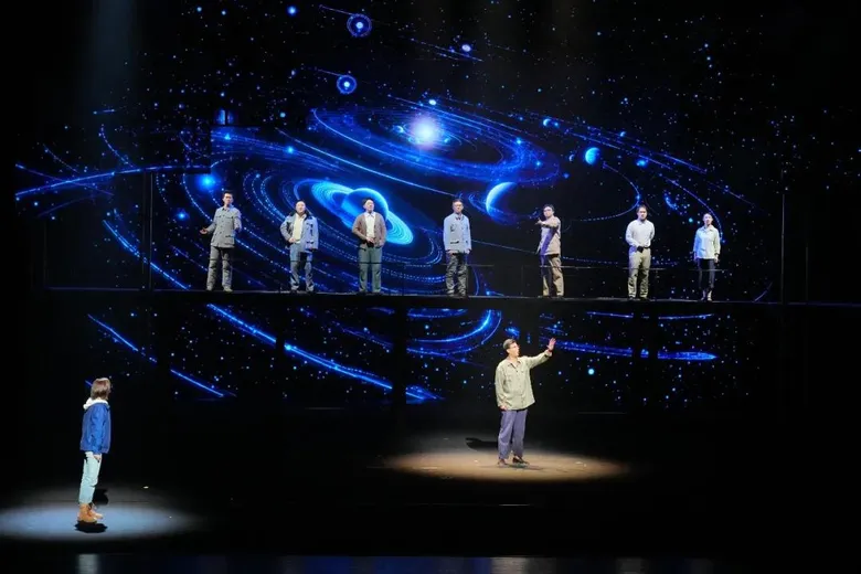 The Stargazers: An Original Drama by HIT Recreates a Spiritual Group Portrait Through Artistic Beauty