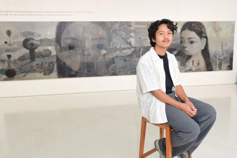 Roby Dwi Antono เปลี่ยนความทรงจำจากโรงตีเหล็กสู่นิทรรศการเดี่ยวครั้งแรกในไทย SUDO RUNGU : Echoes of Fire จากเสียงค้อนและเปลวไฟในโรงตีเหล็กที่บิดาเคยทำงาน สู่ผลงานชุดใหม่ว่าด้วยความทรงจำ การสูญเสีย และมรดกที่ส่งต่อจากรุ่นสู่รุ่น