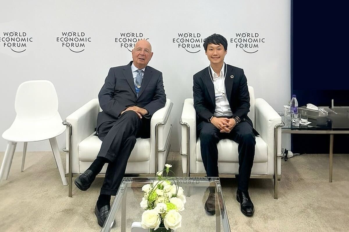 ท๊อป จิรายุส ร่วมถกคุณ Klaus Schwab ประธาน World Economic Forum เรื่องทิศทางสินทรัพย์ดิจิทัลและระบบการเงินในอาเซียน