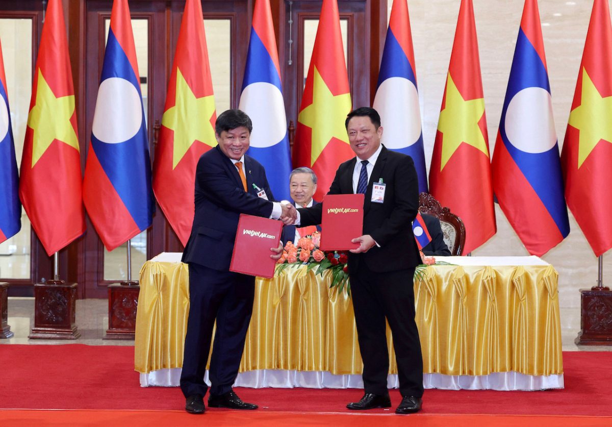เวียตเจ็ท จับมือ กระทรวงโยธาธิการและขนส่ง สปป. ลาว ยกระดับการเชื่อมต่อและการขนส่งทางอากาศ