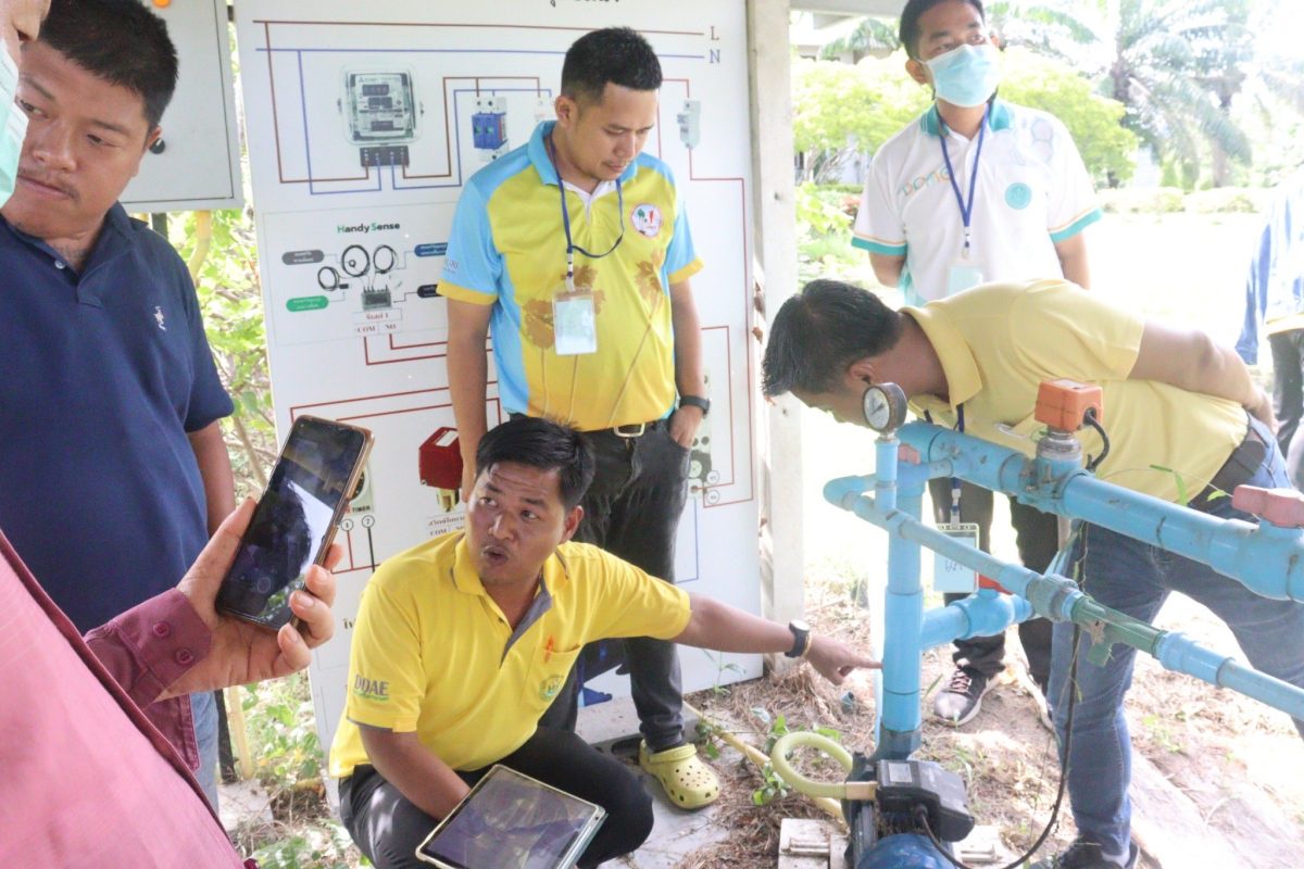 เกษตรเขต 2 จังหวัดราชบุรี จัดกิจกรรมศึกษาดูงานการออกแบบระบบการให้น้ำแก่พืช ในพื้นที่จังหวัดเพชรบุรี