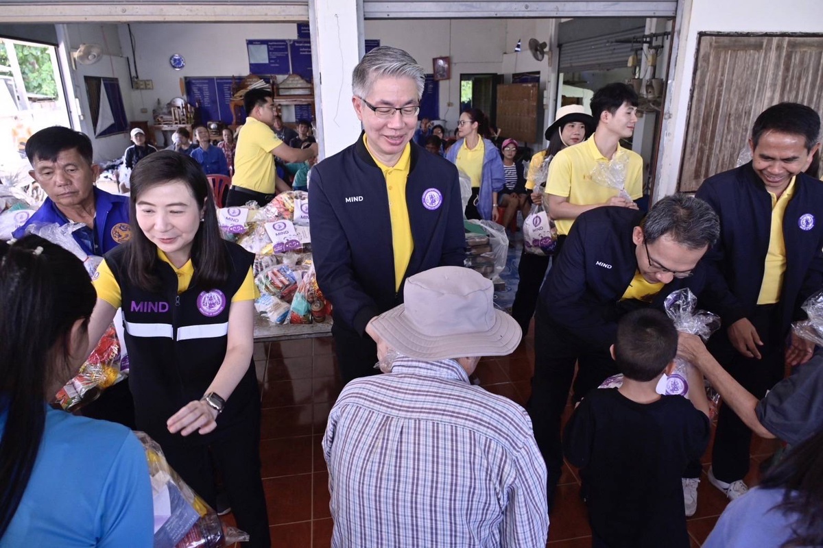 ก.อุตฯ เร่งช่วยชาวแพร่ มอบถุงยังชีพ - ระดมทีมเข้าซ่อมแซม ฟื้นฟูโรงงาน ธุรกิจ