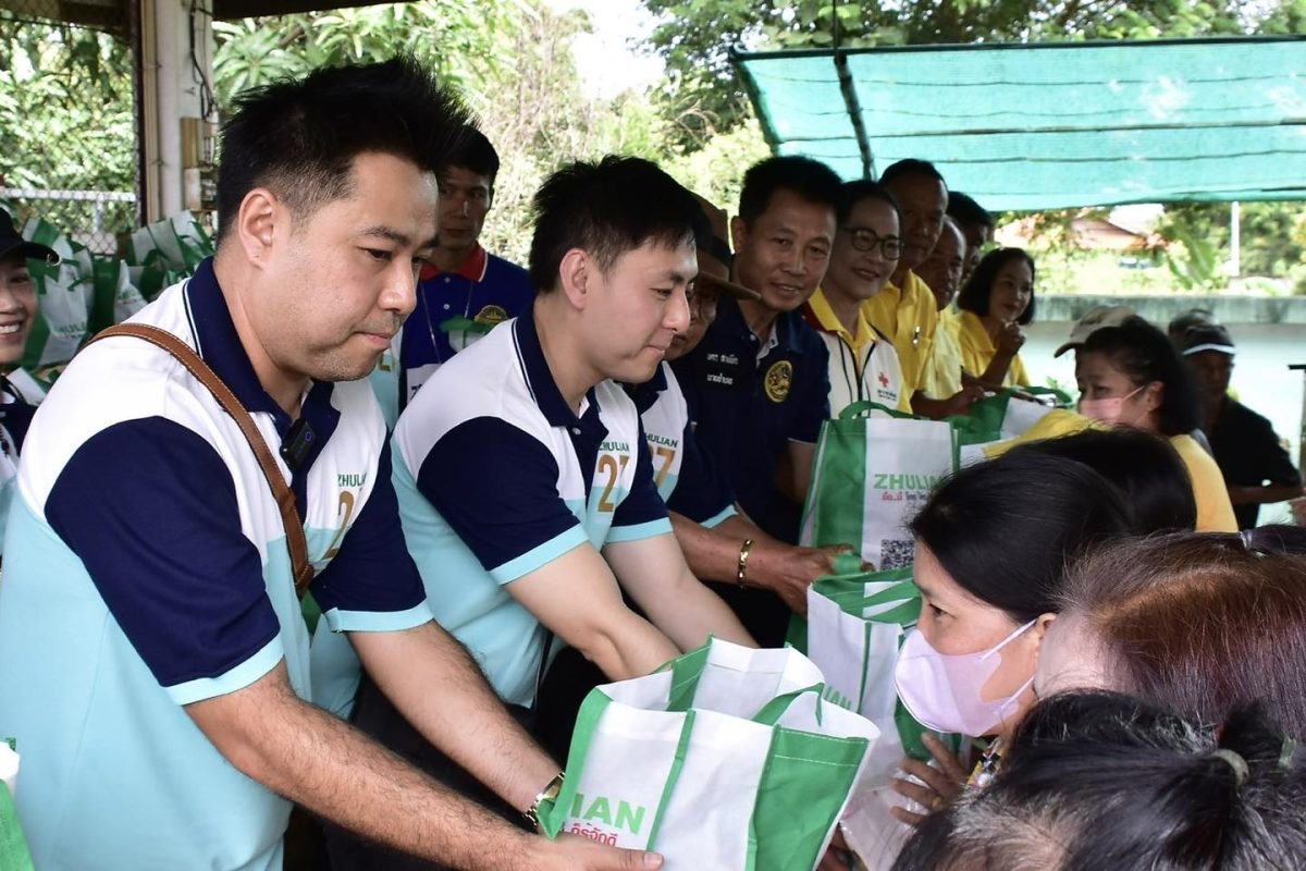 ซูเลียน ลงพื้นที่ จ.แพร่ ร่วมส่งกำลังใจผู้ประสบอุทกภัย มอบถุงยังชีพจำนวน 500 ชุด บรรเทาความเดือดร้อนแก่ประชาชน