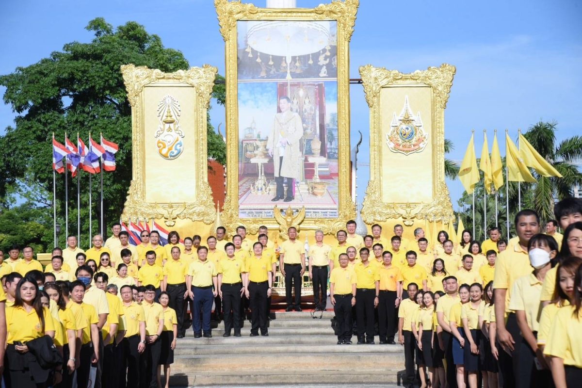 สมศักดิ์ ประกาศความสำเร็จ โครงการพาหมอไปหาประชาชน สนองพระราชกรณียกิจด้านสาธารณสุข ในหลวง ร.10 ชาวบ้านปลื้มช่วยลดรายจ่ายกว่า 1,373 ล้านบาท พร้อมลุยต่อเฟส 2