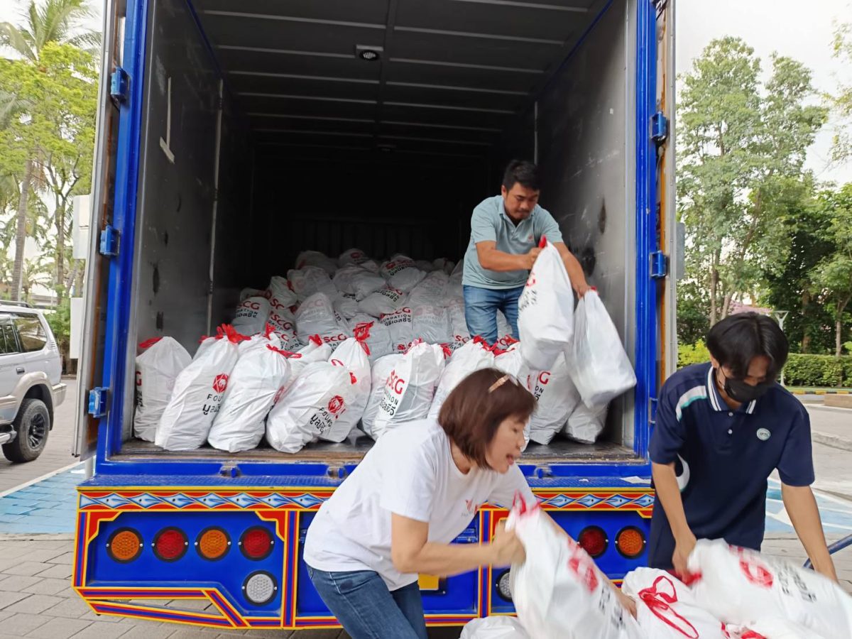 มูลนิธิ เอสซีจี ร่วมช่วยเหลือผู้ประสบอุทกภัย ส่งมอบถุงยังชีพยังชีพ แก่มูลนิธิไทยพีบีเอส