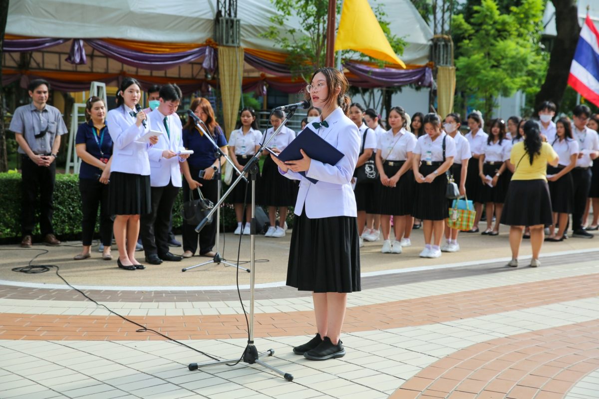 นักศึกษาวิทยาเขตบางกอกน้อย ม.มหิดล ร่วมพิธีปฏิญาณตน เนื่องใน วันมหิดล พร้อมออกรับบริจาคใหญ่ช่วยผู้ป่วย