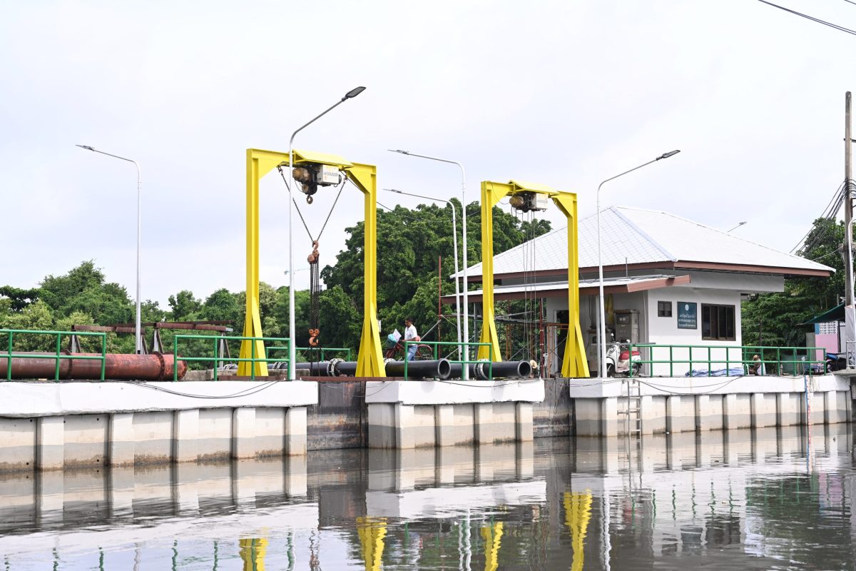 กทม. แจงเหตุน้ำท่วมขังในซอยวัชรพล พร้อมติดตามเฝ้าระวังสถานการณ์ฝนต่อเนื่อง