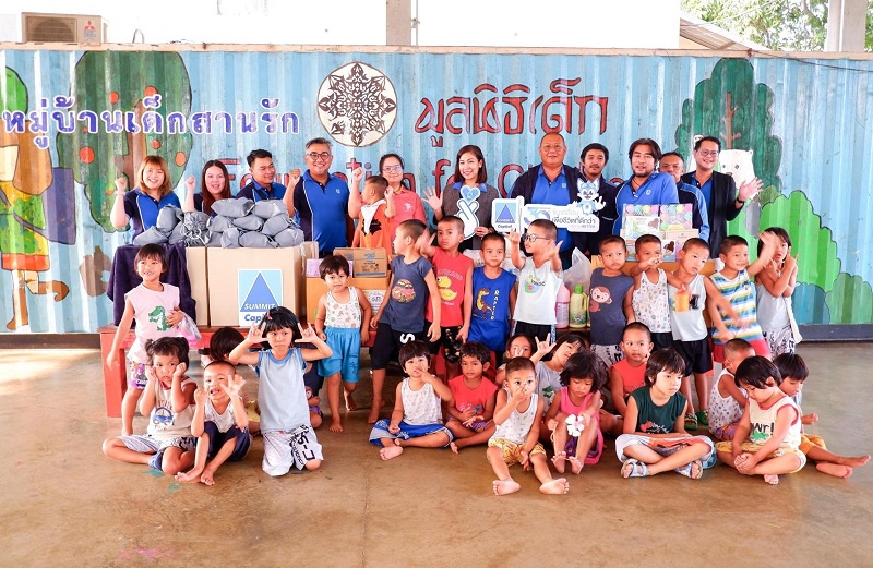 Summit Capital Leasing Shares Love and School Supplies with Children at the Moo Baan Dek Sarnrak Kindergarten for Orphans and Poor