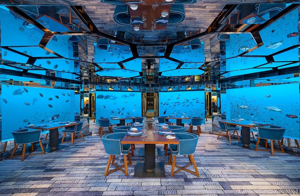 Anantara Kihavah Maldives Villas Hosts Krug's First Underwater Tasting in Celebration of Global Champagne Day