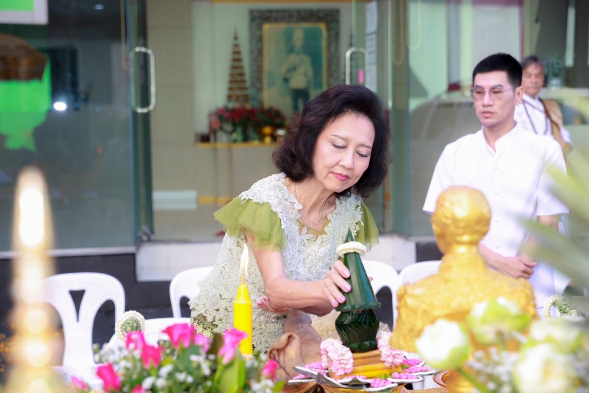 พีไฟว์กรุ๊ป ถวายราชสักการะเนื่องในวันปิยมหาราช พระบาทสมเด็จพระจุลจอมเกล้าเจ้าอยู่หัว รัชกาลที่ ๕