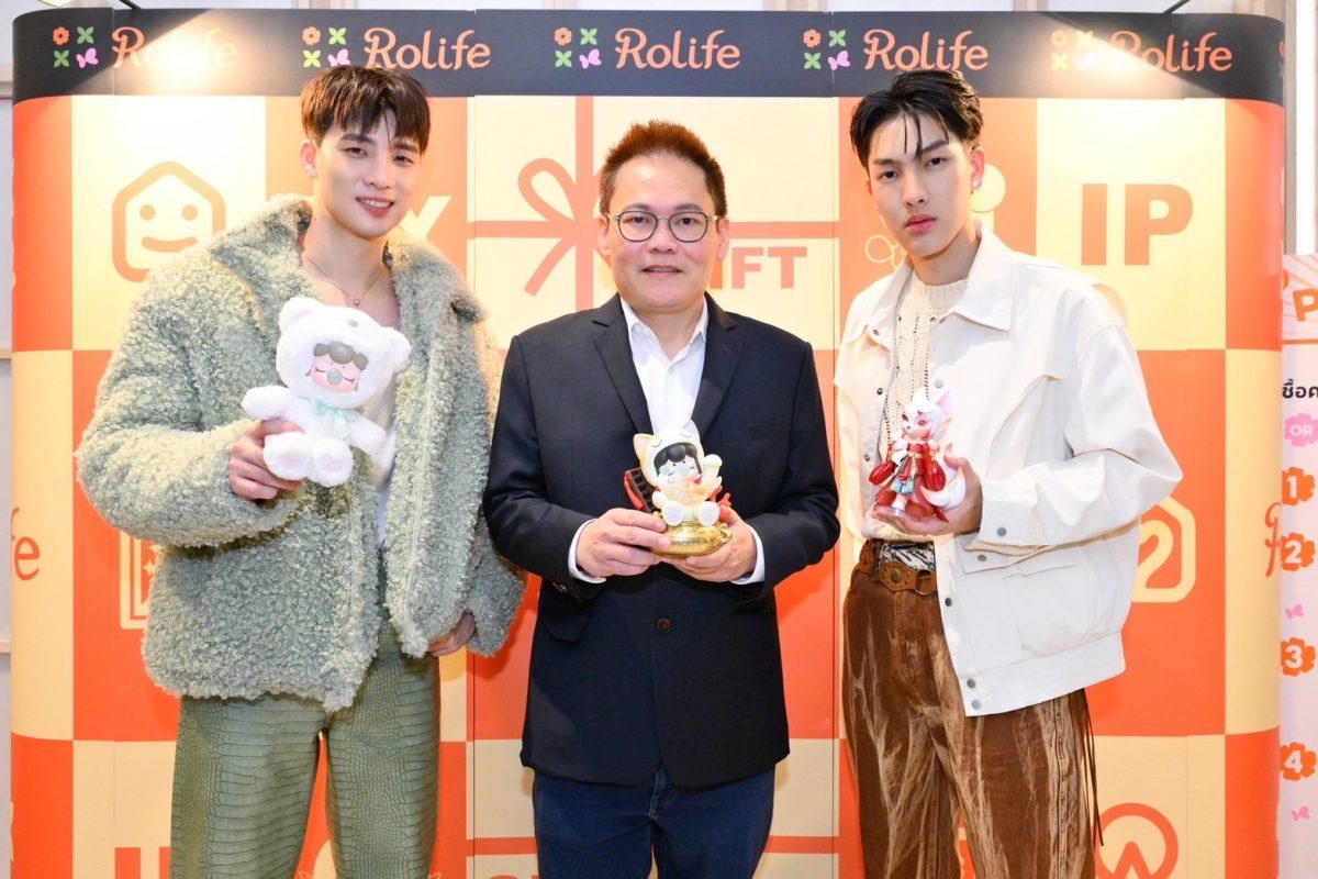 เปิดแล้ว Rolife Flagship Store ครั้งแรกในเอเชียตะวันออกเฉียงใต้ 2 หนุ่ม มีน พีรวิชญ์ และ ต้า อธิวัตน์ร่วมงานของสะสมสุดน่ารัก